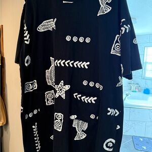 Black and White Graphic Midi Dress